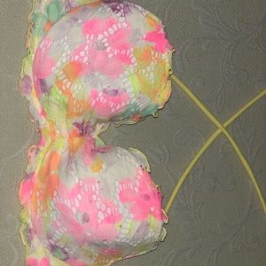 Victoria’s Secret bathing suit top